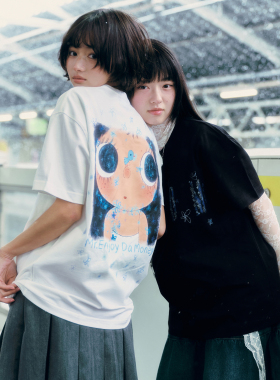 MEDM×YUY玉联名-蓝色花朵印绣logo后背大图印花休闲短袖圆领T恤