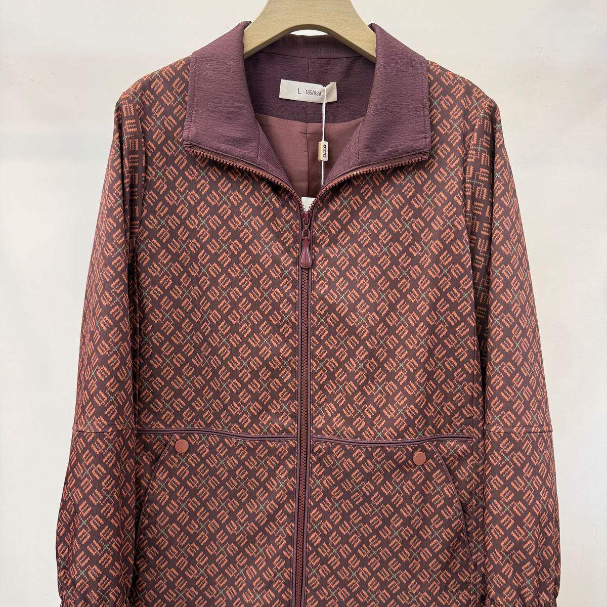 中老年人长袖翻领薄款外套妈妈春秋装洋气格子夹克奶奶时尚短风衣