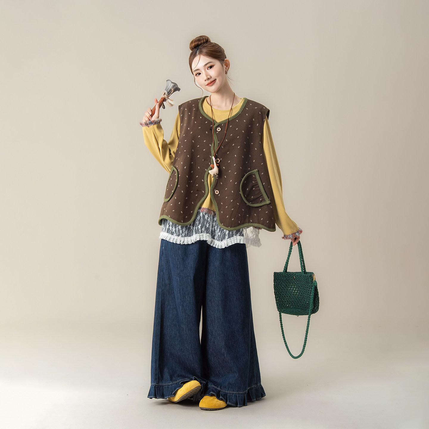 咖色日系花朵印花不规则马甲背心女春季新款宽松显瘦无袖外套上衣,女装/女士精品,背心吊带,淘宝优惠券,粉丝福利购,淘宝优惠卷