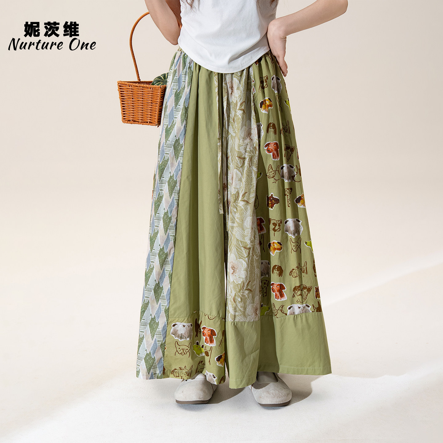 妮茨维【垂感顺滑】绿色卡通印花拼接阔腿裤子女穿搭上衣休闲裤裙