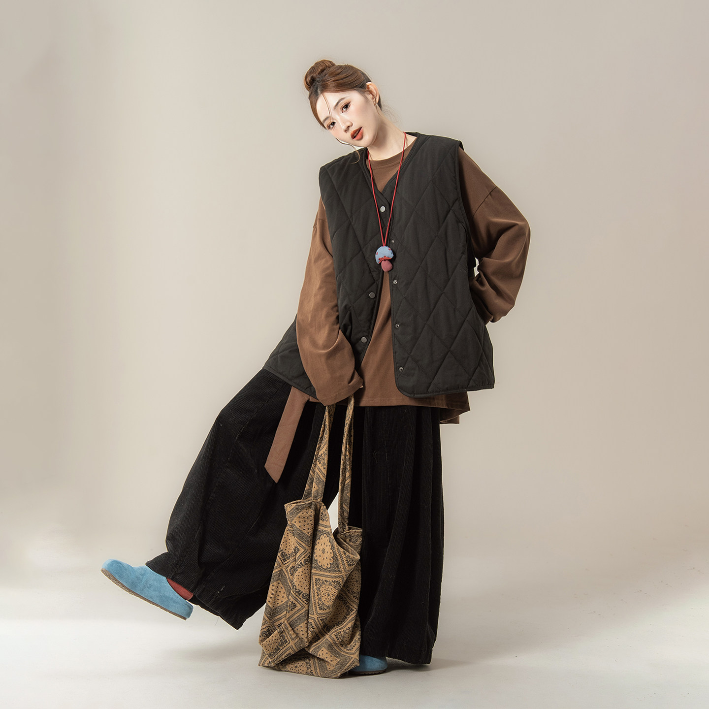 黑色菱形格马甲背心女春秋新款宽松显瘦无袖坎肩夹棉保暖外套上衣,女装/女士精品,背心吊带,淘宝优惠券,粉丝福利购,淘宝优惠卷