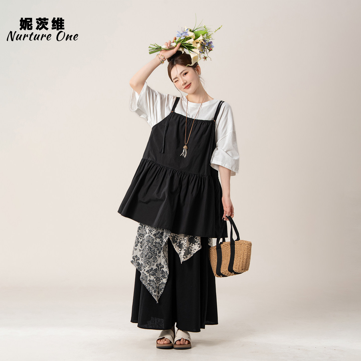妮茨维【黑韵白简】韩系吊带背心裙叠穿上衣女初夏独特绝美小套装