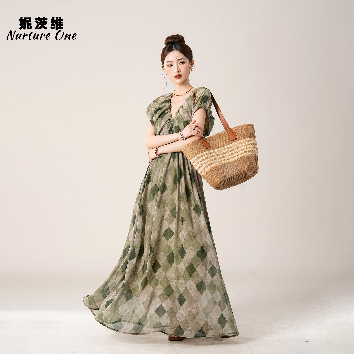 妮茨维【菱格清风】V领百搭修身连衣裙秀气格纹穿搭优雅气质长裙