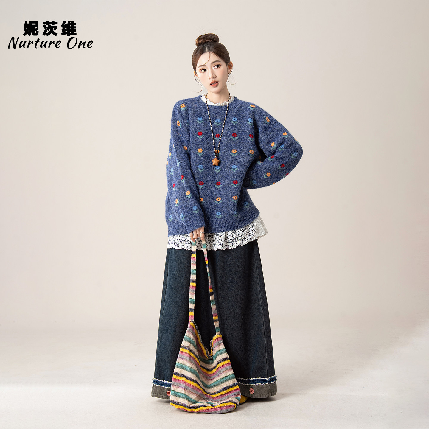 蓝色小清新圆领套头毛衣女冬季新款宽松软糯甜美提花朵针织衫上衣