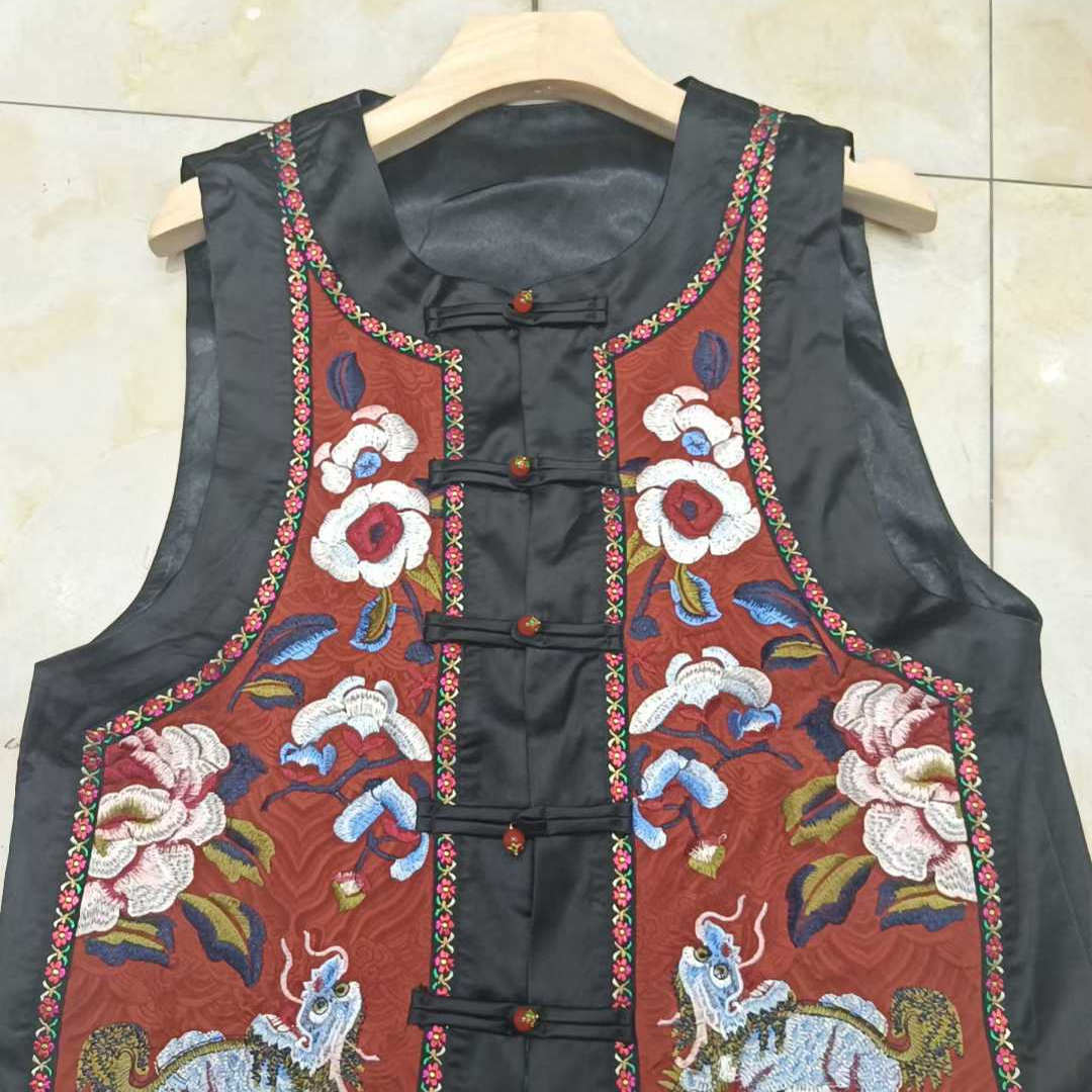 新中式国风重工刺绣马甲