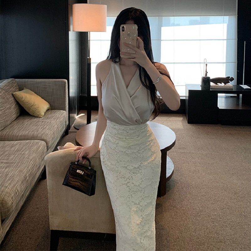 欧美性感V领露肩缎面蕾丝拼接礼服轻奢高端小众级晚宴年会连衣裙