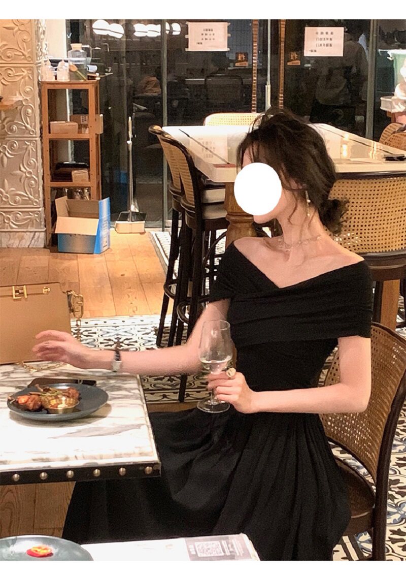 法式性感一字领露肩背黑色礼服轻奢小众高端级名媛气质收腰连衣裙