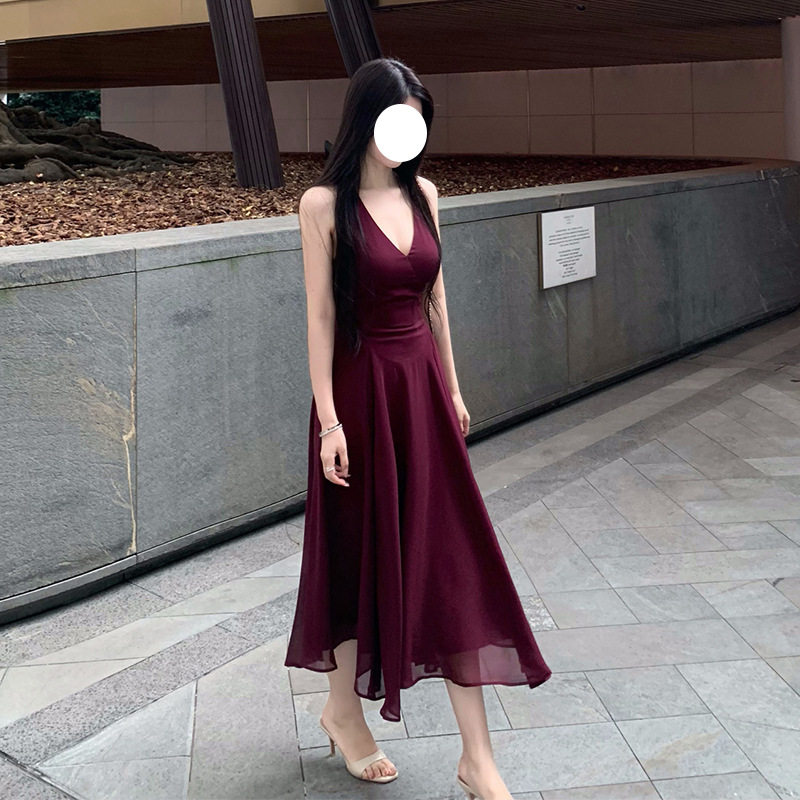 性感深V领露肩礼服轻奢高端小众级气质名媛晚宴会不规则连衣裙女
