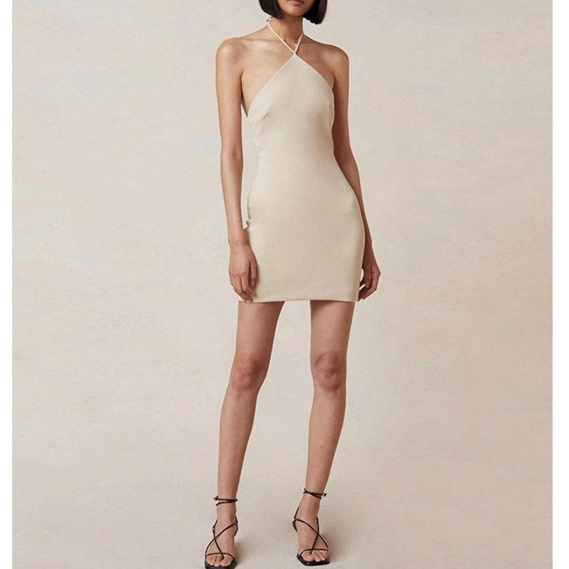 欧美性感挂脖礼服女轻奢小众高端级气质名媛晚宴年会装生日连衣裙