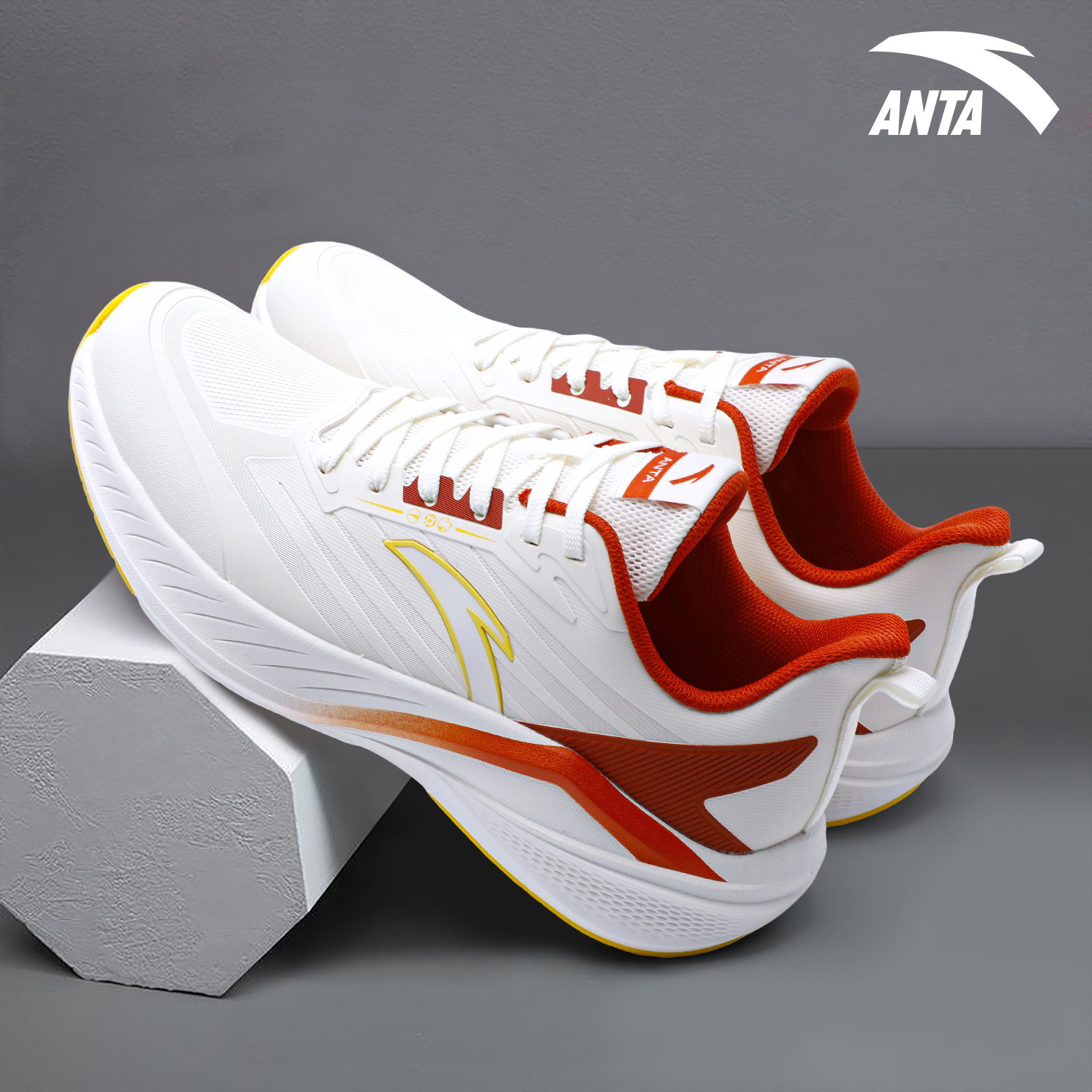 安踏男鞋云骥跑步鞋轻便