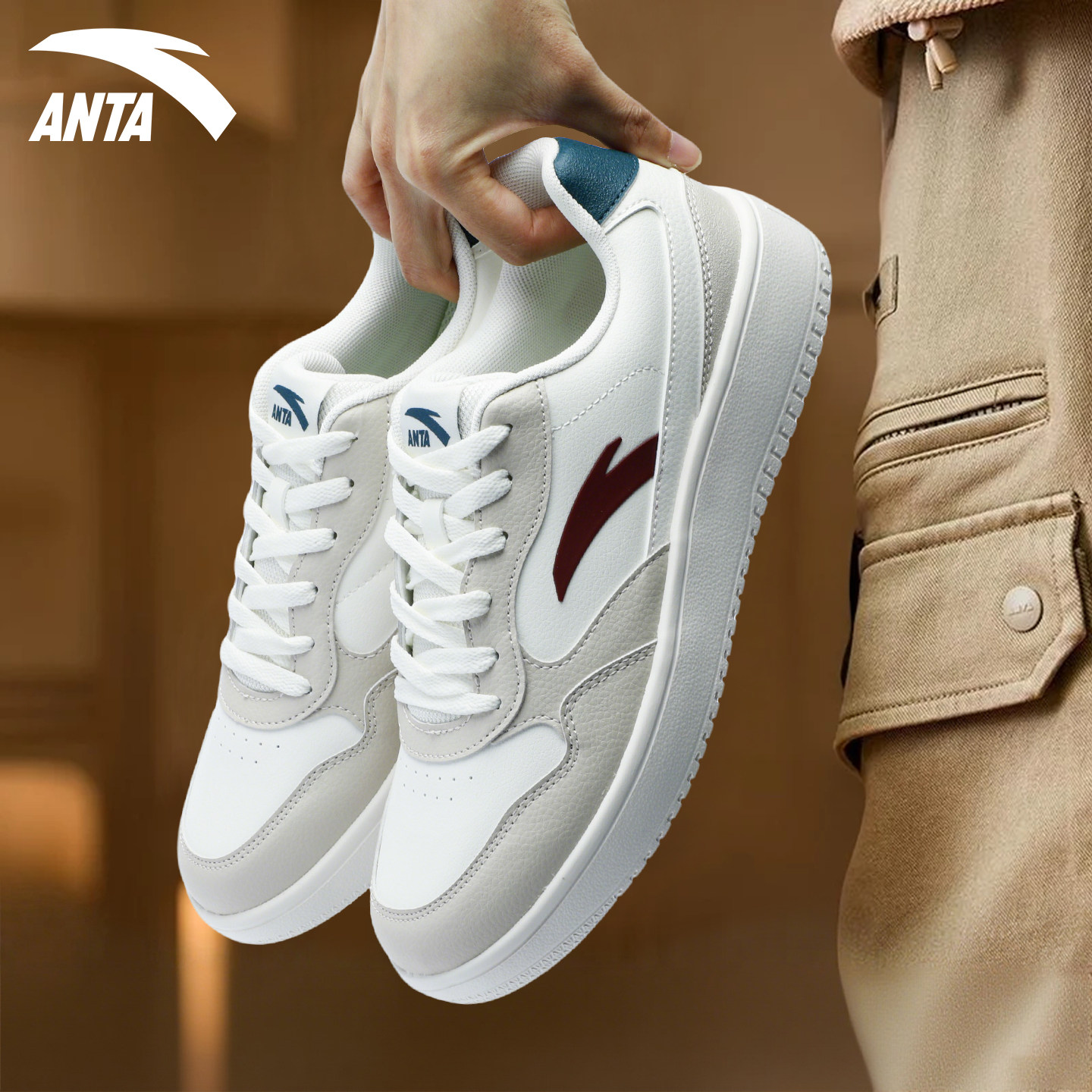 安踏男鞋轻程板鞋小白鞋