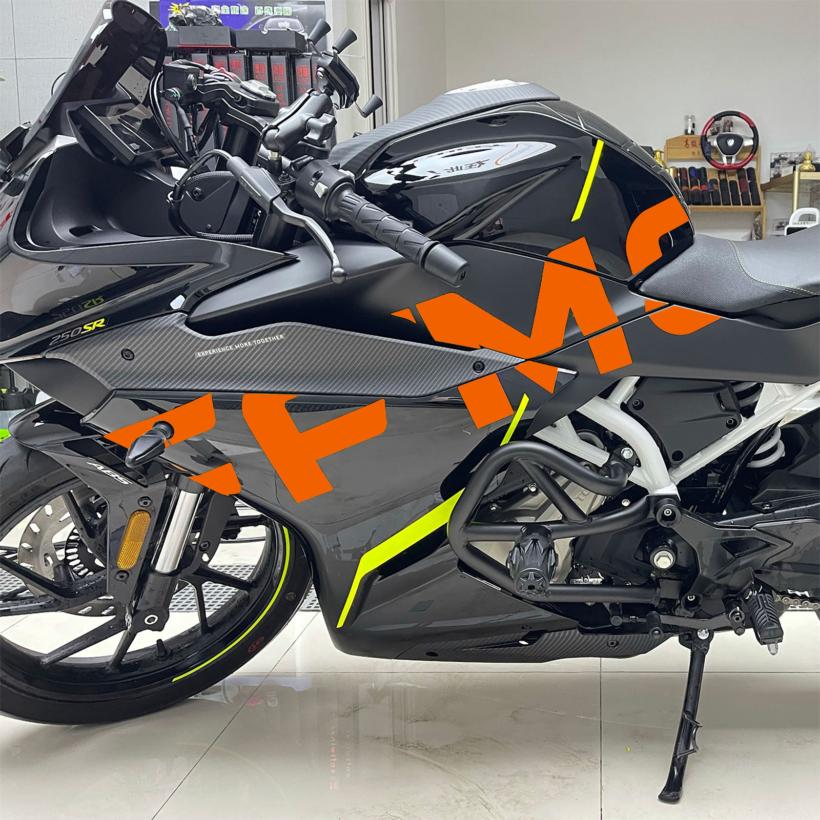 适用21款春风250sr车身贴车壳字母拉花防水防晒贴纸个性改装