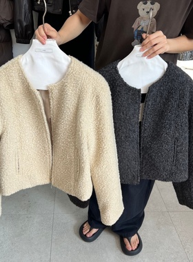 XHM2025冬季新款通勤气质圆领宽松百搭短款羊毛呢小香外套女7716