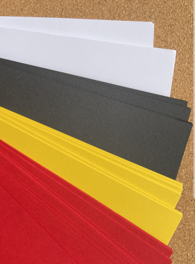 加厚彩色手工卡纸A4／A3白色黑色黄色红色多色手帐手抄报剪报底版