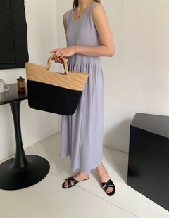 大U领吊带连衣裙女春季新款长裙针织背心裙搭牛仔西服衬衫或外穿