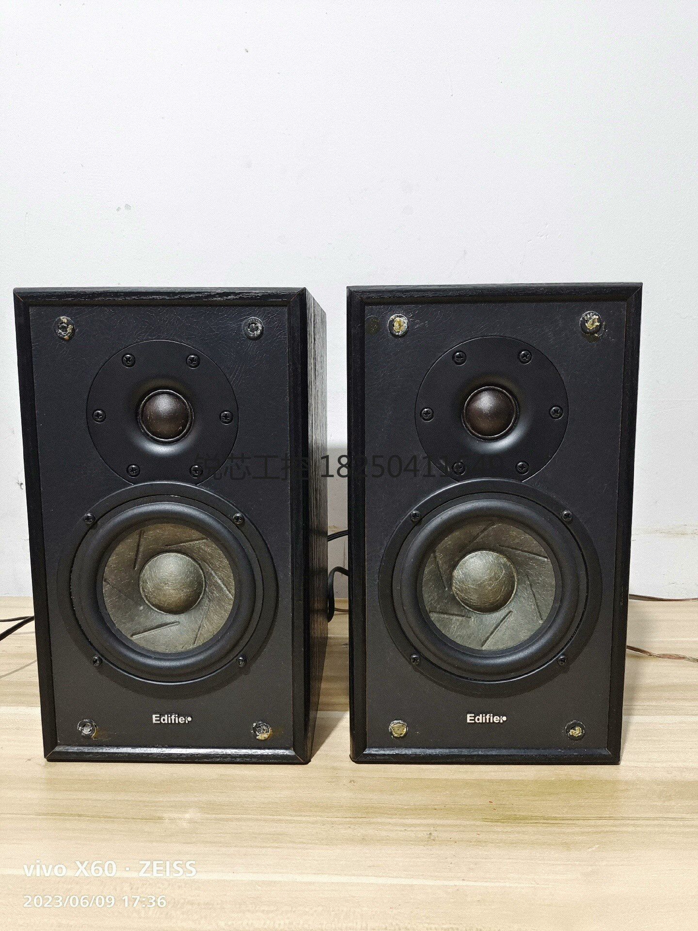 漫步者r1900tⅡ,成色见图,正常使用,没有网罩,快递德邦