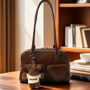 南风Chio2nd 画报少女枕头包今年流行爆款包包女士手提单肩腋下包