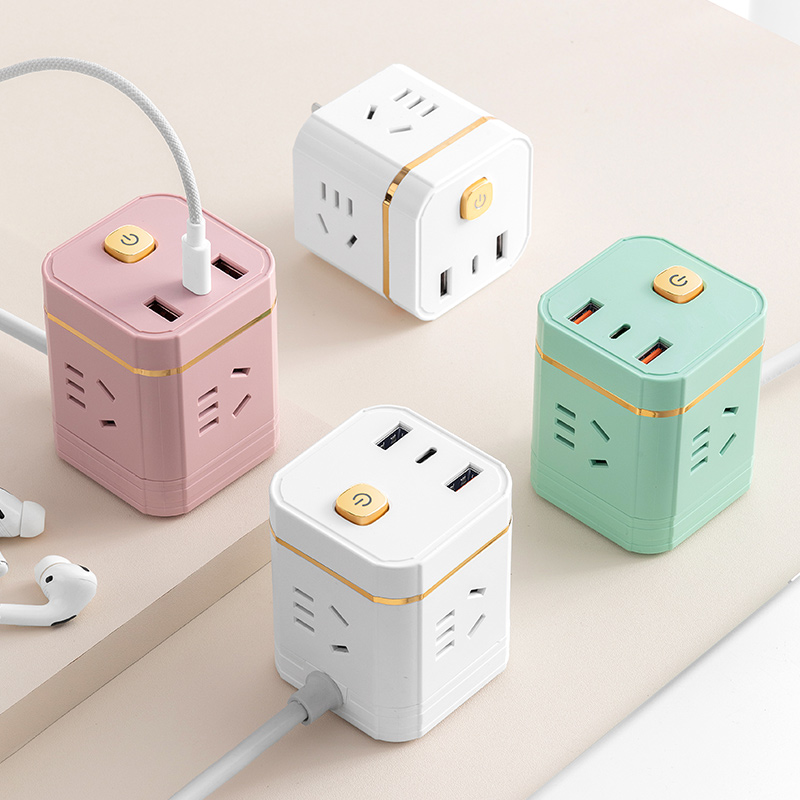 公正牛高端彩色魔方插座转换器