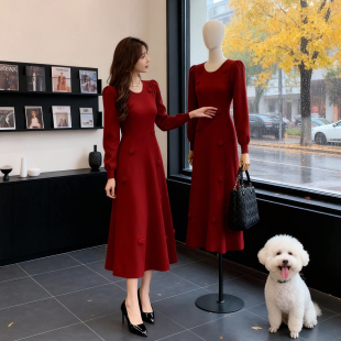 红色针织连衣裙女秋季2026新款订婚敬酒服回门礼服大衣内搭长裙子