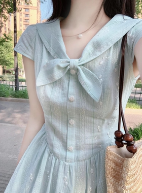 小清新海军领短袖连衣裙女2026新款夏天巨好看的绝美独特漂亮裙子