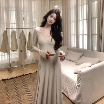 法式温柔长袖针织内搭打底连衣裙