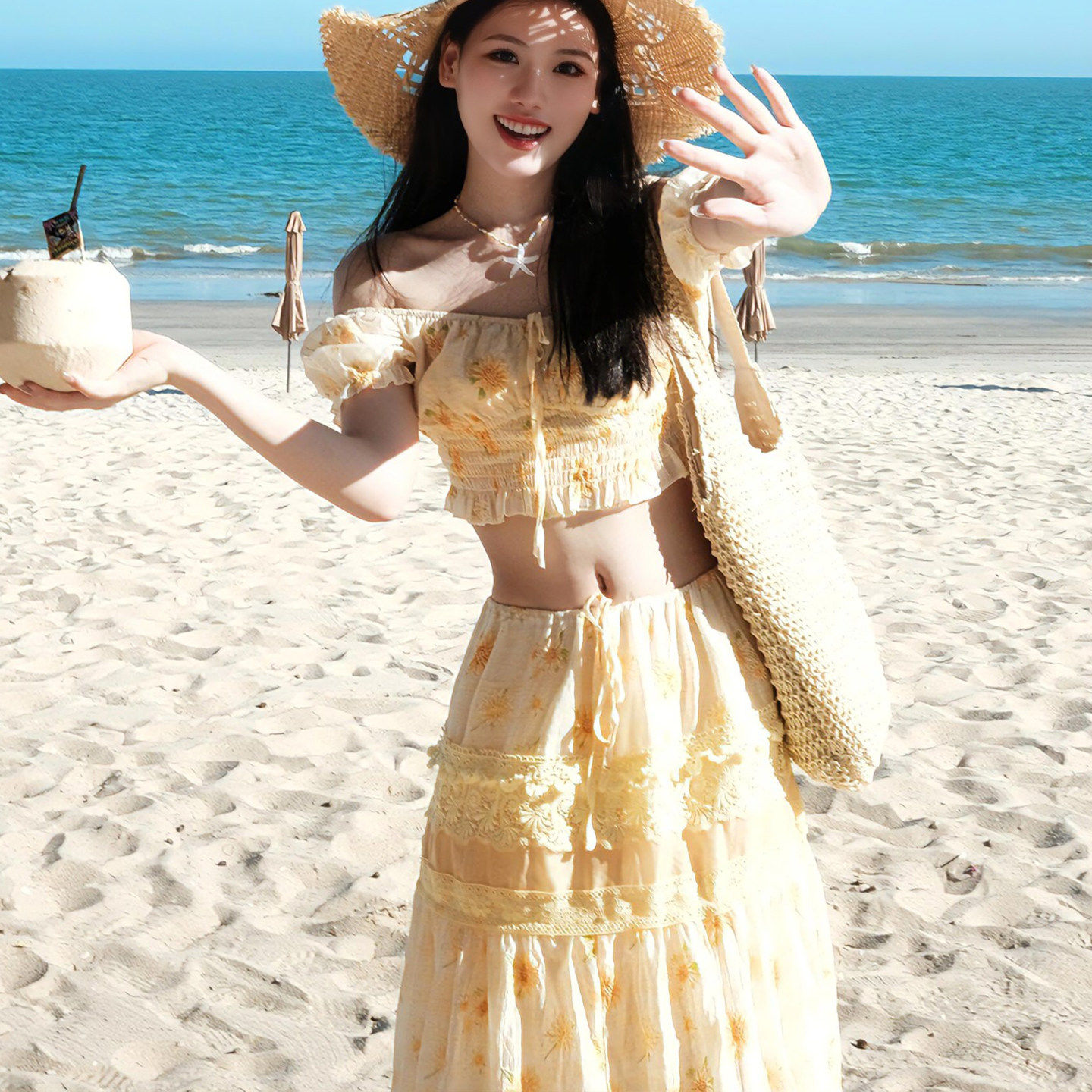 海边度假风一字露肩短款碎花抹胸上衣女夏绝美半身长裙子两件套装