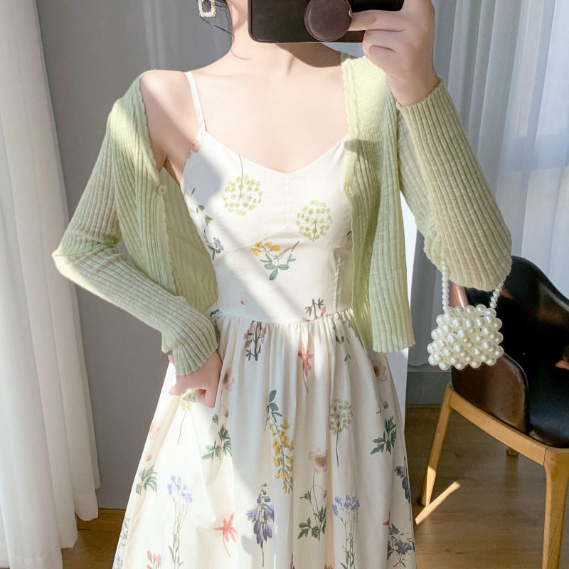 小清新绿色碎花吊带连衣裙女夏季新款法式度假风森系裙子两件套装