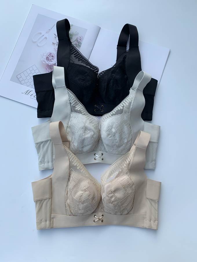 调整型大胸显小收副乳全罩杯文胸