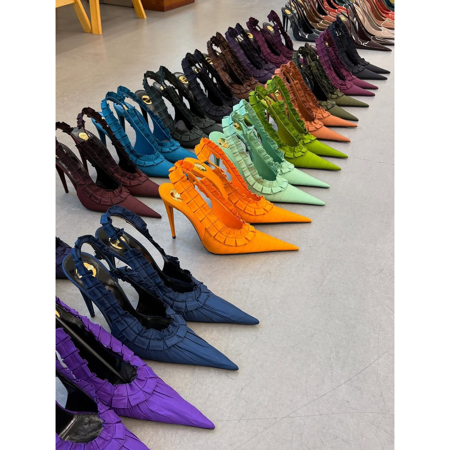 手工绸缎真丝尖头时装高跟