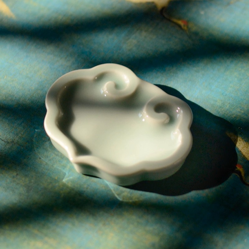 造府龙泉青瓷如意书法墨碟陶瓷小砚台镇纸笔搁墨蝶文房四宝