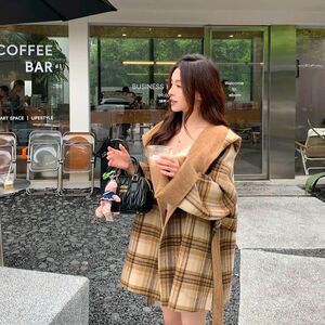 韩版气质减龄两面穿格纹外套2024秋冬新款小众设计感格子羊毛大衣