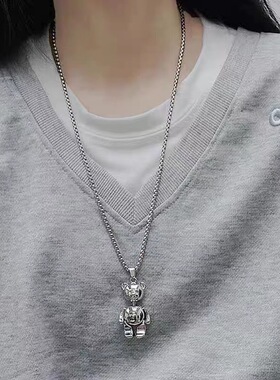 国潮会动小熊钛钢链条项链女金属嘻哈可爱土酷朋克风长款吊坠