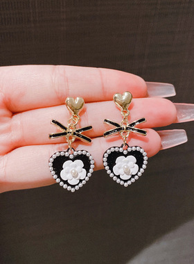 S925银针2024新品潮小香风山茶花感蝴蝶结爱心耳环耳饰品耳钉