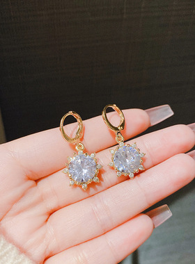 2024超闪雪花锆石耳扣日韩时尚耳环东大门时尚百搭感精美耳饰