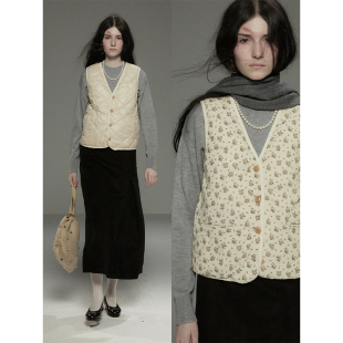 两面穿 90鹅绒复古碎花V领轻薄羽绒马甲背心女 Document Cycle