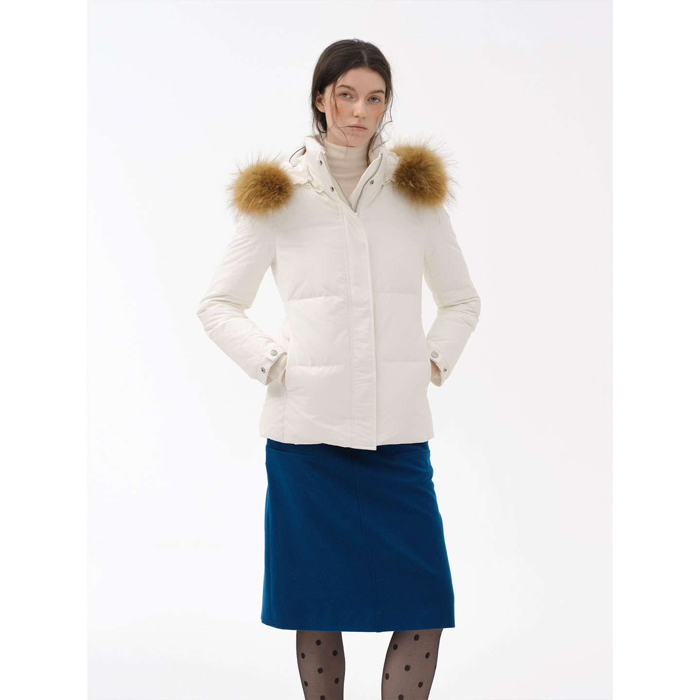 Cycle Document【90白鹅绒】貉子大毛领修身显瘦白色羽绒服外套女