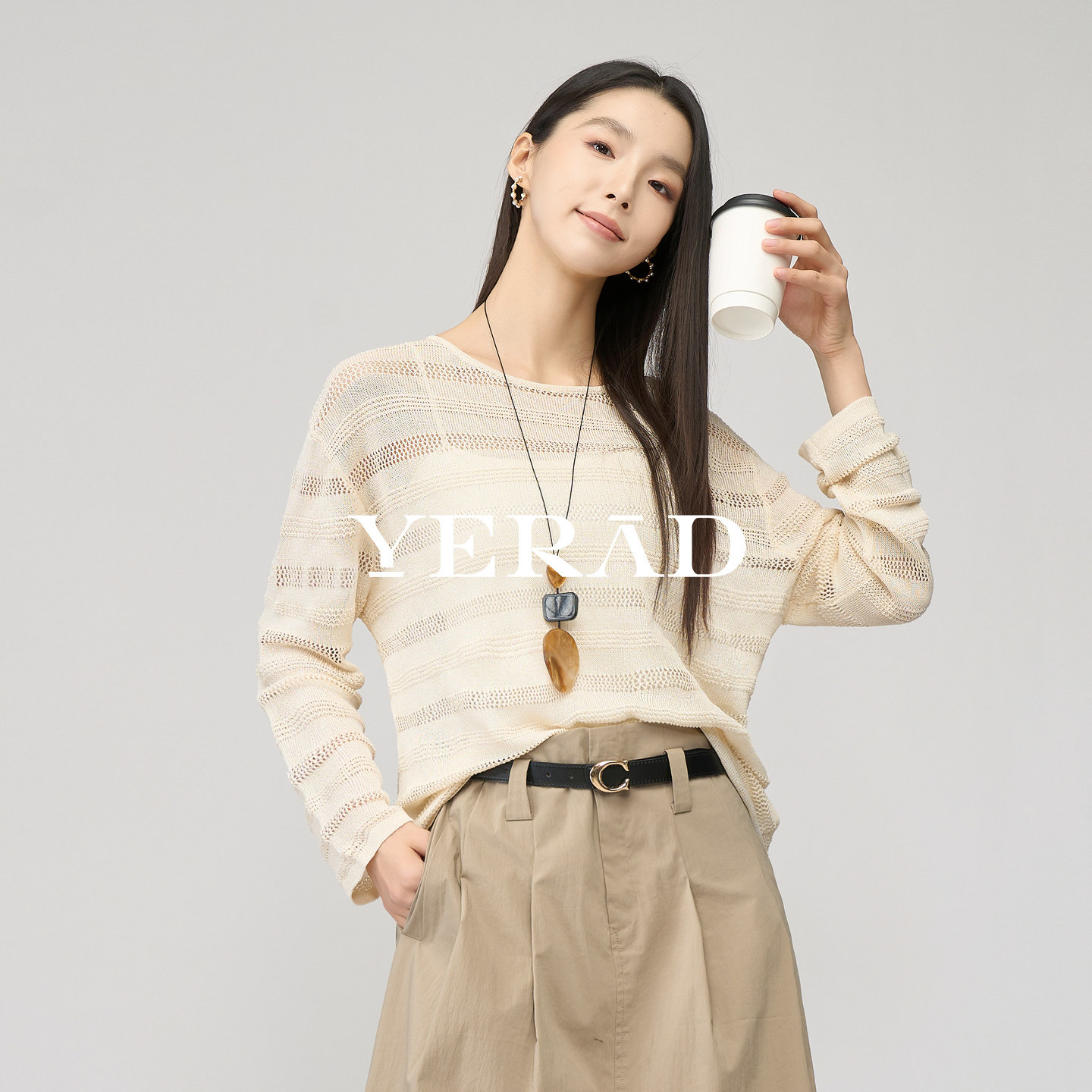 娅丽达宽松慵懒米白针织衫女2025春季新款镂空长袖波西米亚风罩衫