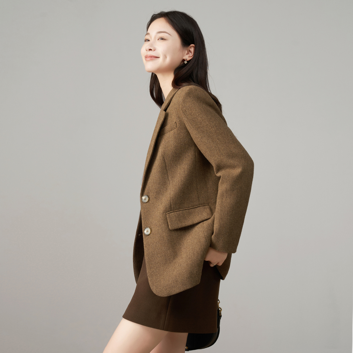 娅丽达法式高级感加厚毛呢西装外套女2024秋冬新款气质休闲小西服