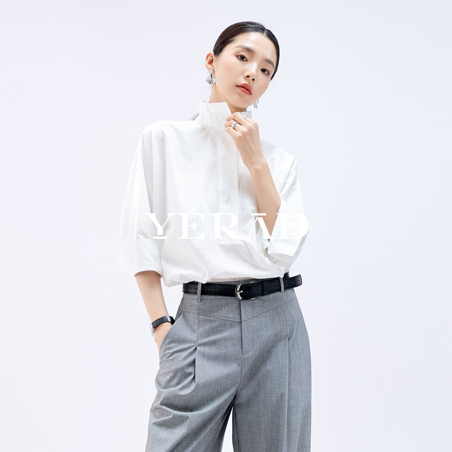 娅丽达高级法式通勤宽松七分袖白色衬衫女2026春夏新款休闲衬衣