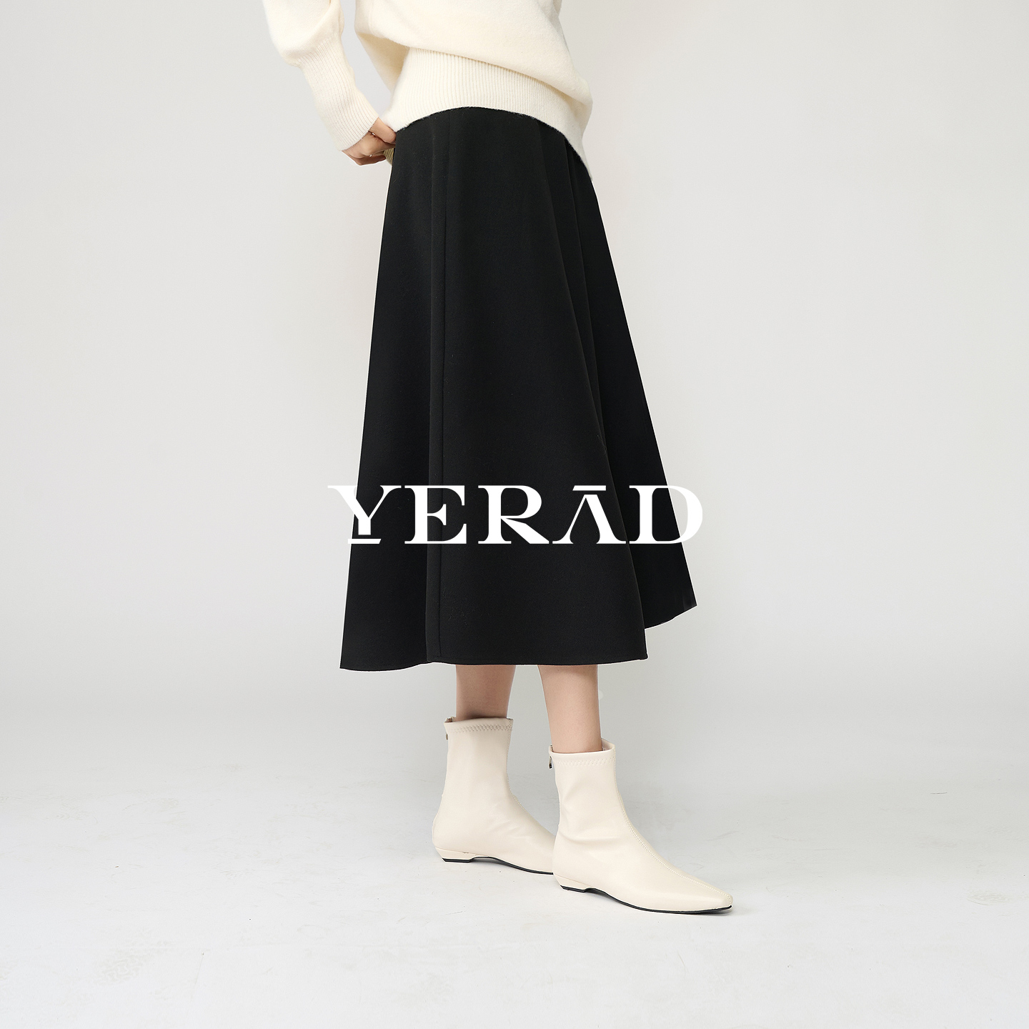 娅丽达赫本风通勤黑色半身裙女