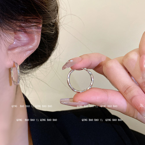 简约冷淡风素圈圆圈耳扣耳圈女秋冬高级感气质耳环小众独特耳饰品