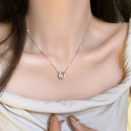 镶钻莫比乌斯吊坠项链女精致高级感配饰锁骨链小众百搭冷淡风颈链