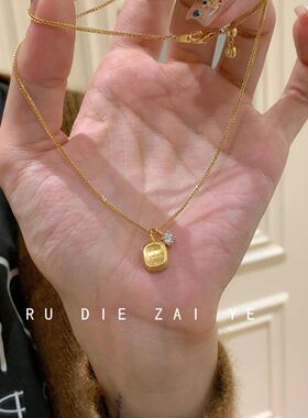金色中古拉丝方块项链女复古高级感轻奢锁骨链小众百搭气质配饰品