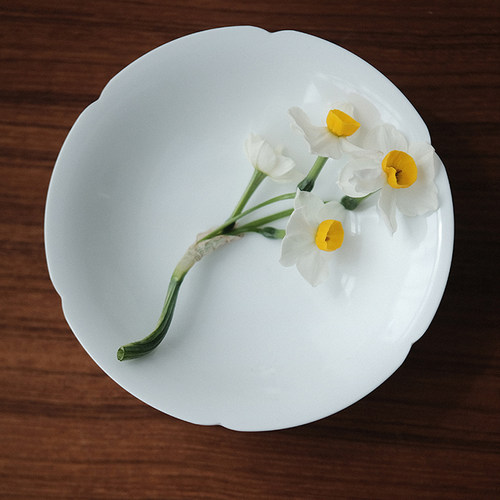 無人问津 明永乐甜白釉 高温瓷 葵口小盘 零食碟 壶承