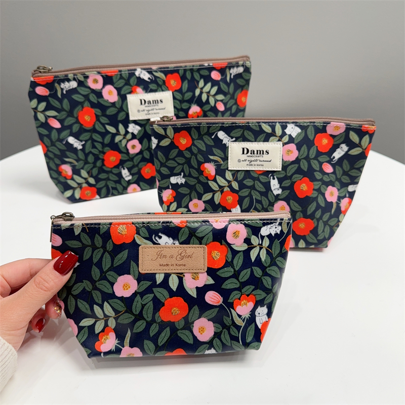 韩国进口防水复古优雅花朵化妆包