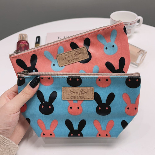 韩国进口可爱兔子防水化妆包便携