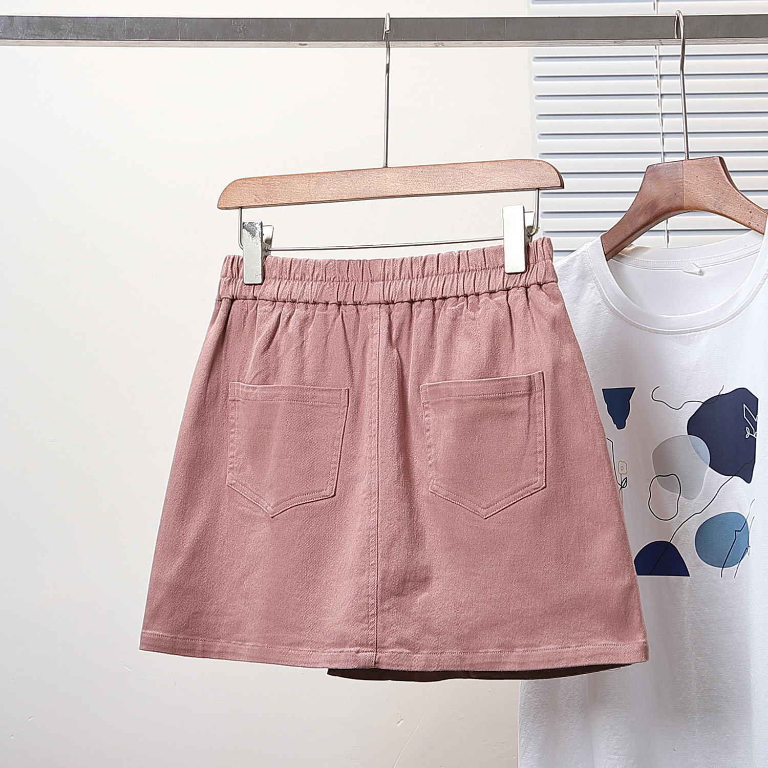 实拍夏款大码松紧腰牛仔短裙裤胖MM弹力防走光短裙时尚半身裙短裤