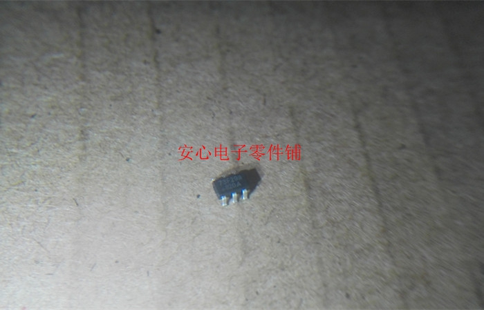 实体店！供应各种类型元器件：集成电路IC、肖特基、场效应管、MOS管、IGBT模块、可控硅、电容、电阻、磁珠、钽电容、电感、排容、排阻、各种封装形式的二极管、三极管、碳膜电阻、稳压管、发光管、涤涤纶电容、可调电容、可调电阻等。（种类繁多无法一一上传如有其它需求请联系店家。）