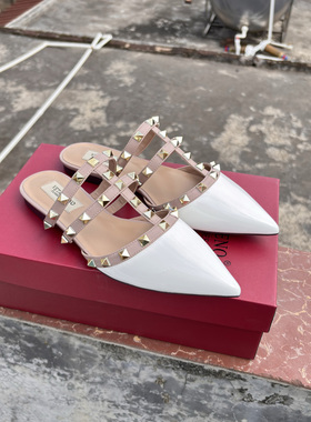 2025尖头半拖鞋女包头舒服平底铆钉百搭外穿透气不累脚懒人一脚蹬