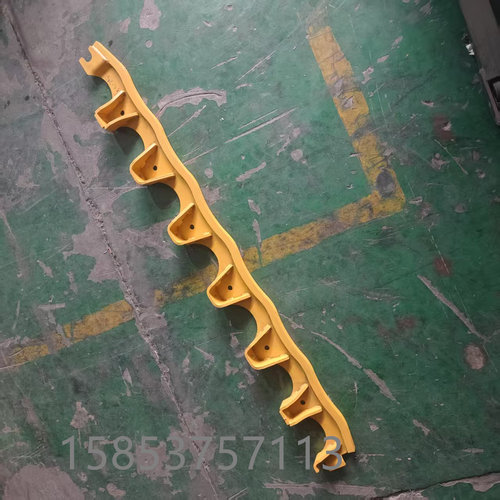 适用于山推SD32推土机 防护装置 护板 175-30-32175